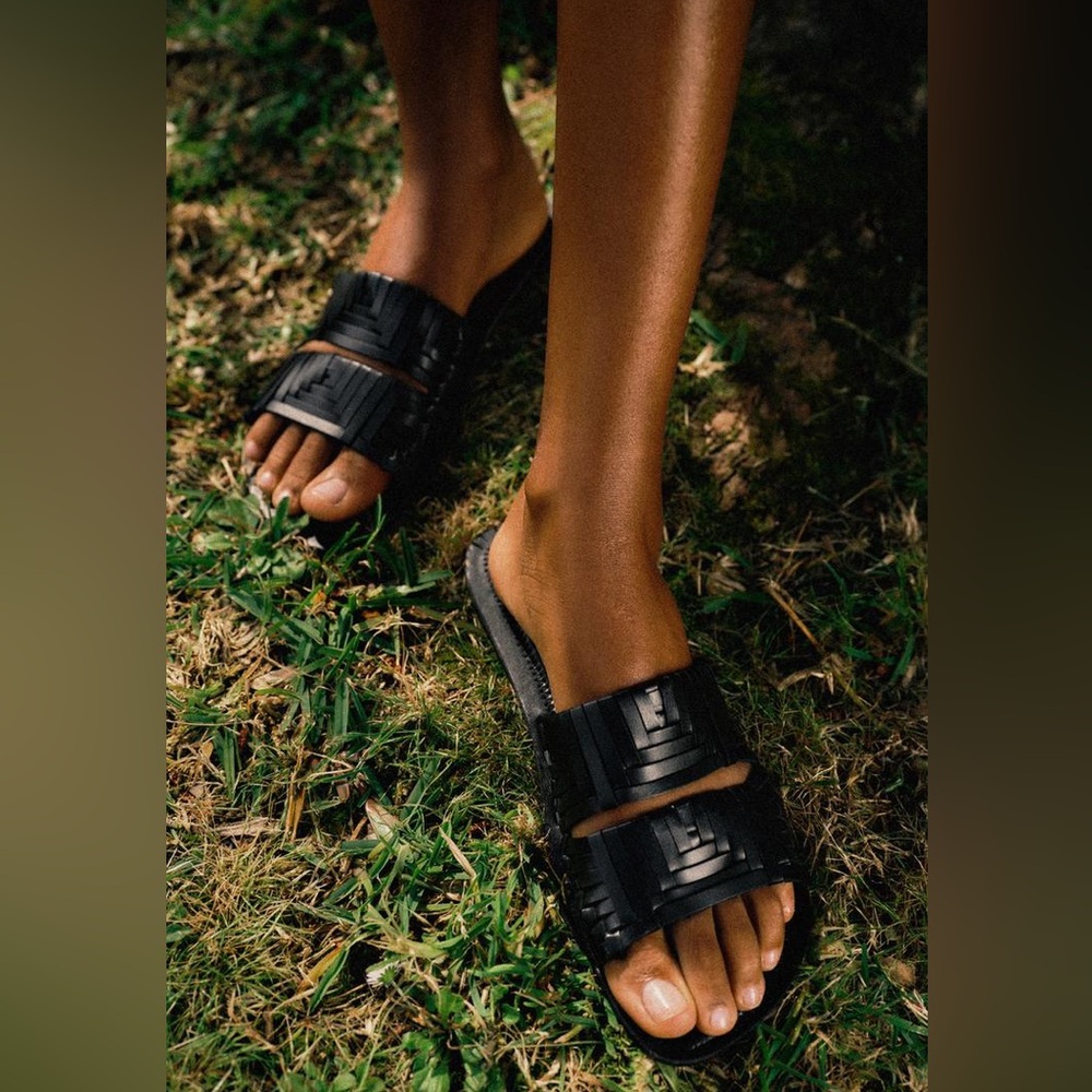 Zara Black Slide Sandals